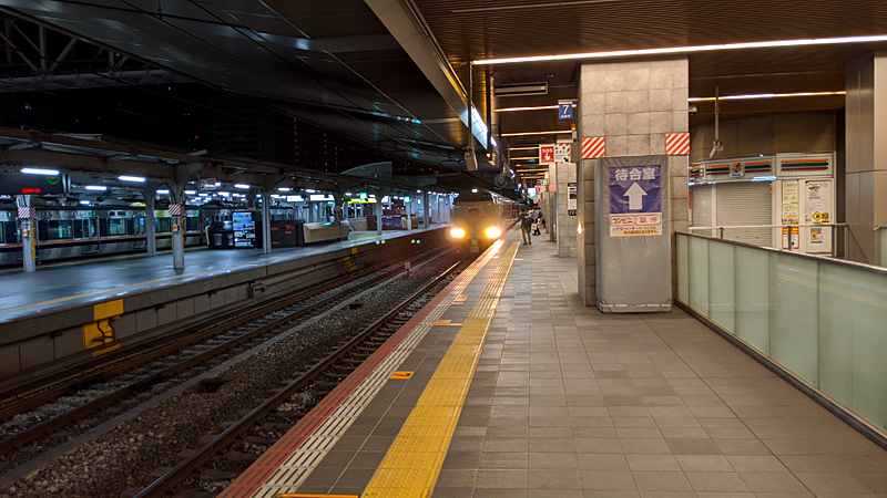 JR大阪駅